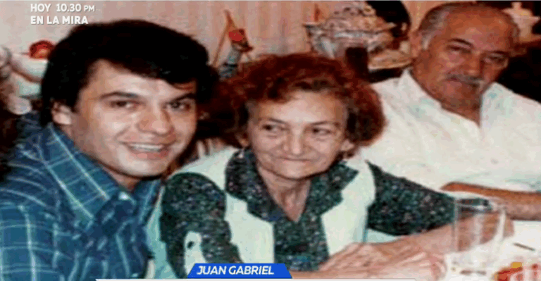 Juan Gabriel y la relación con su madre
