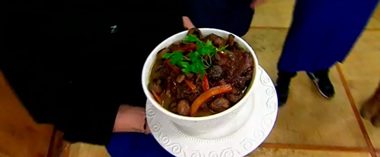 Dr. Pichangas nos enseñó a preparar Pollo al Vino Tinto (Coq au vin) - Parte 1