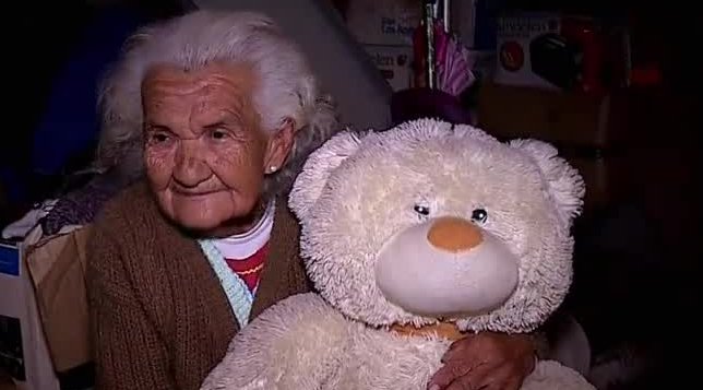 Abuelita de los juguetes vive drama por mediagua