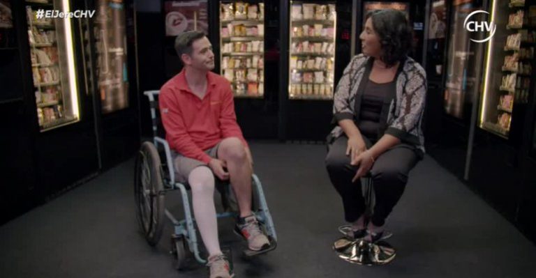 Jefa recompensó a sus trabajadores por buen desempeño - Parte 1