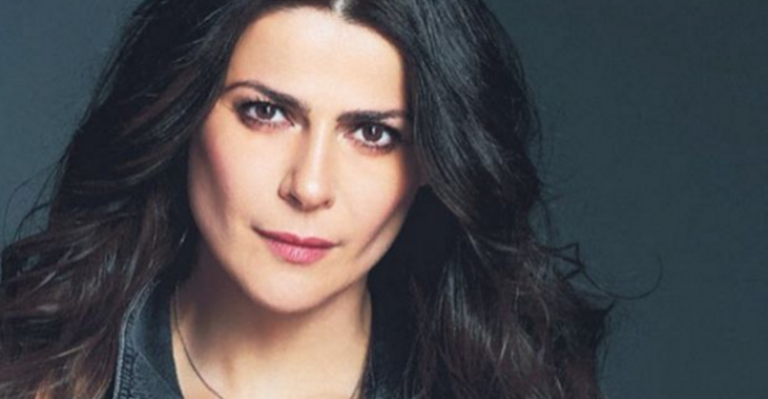 Tonka Tomicic en picada contra TVN por Felipe Camiroaga