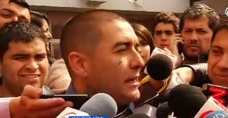 DJ Méndez llegó a votar para las elecciones Municipales 2016