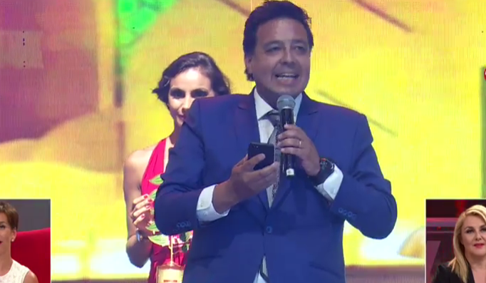 Álvaro Sanhueza recibió premio en Copihue de Oro 2016 - Parte 2