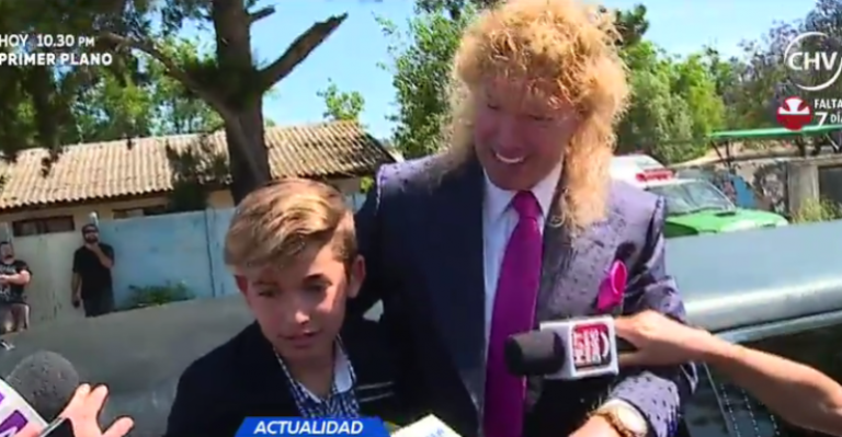 Farkas presentó a su hijo como 