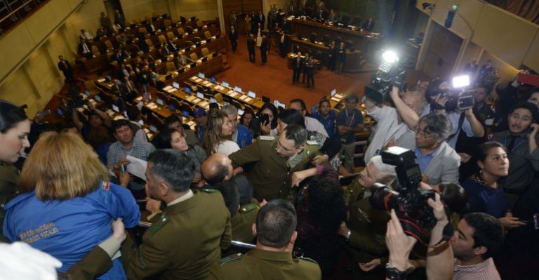 Diputados aprobaron vidrio de seguridad en el Congreso
