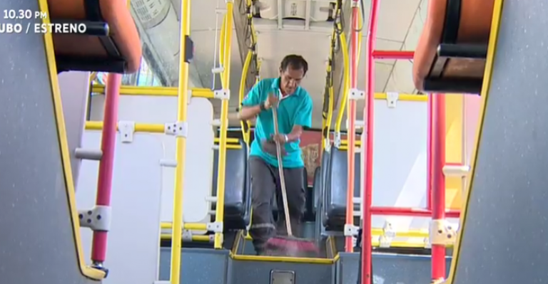 Hombre encontró 1 millón de pesos en micro y lo devolvió