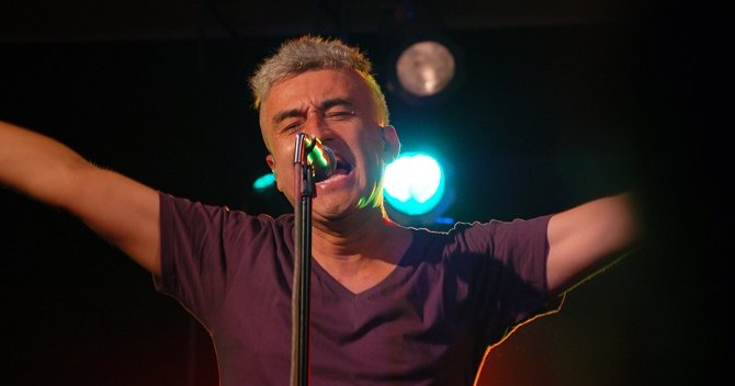 Opiniones divididas por regreso de Jorge González en Teletón