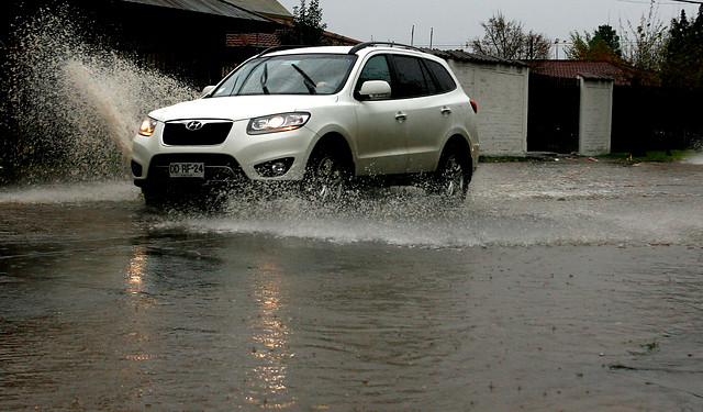 Inusual lluvia en diciembre causó estragos en Santiago