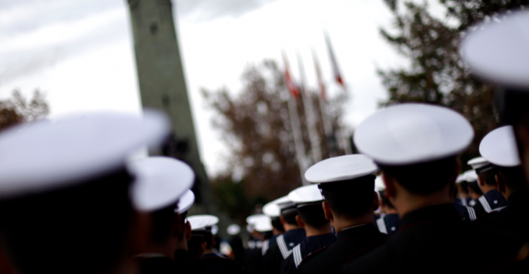 Marinos espiaban a compañeras en situaciones intimas