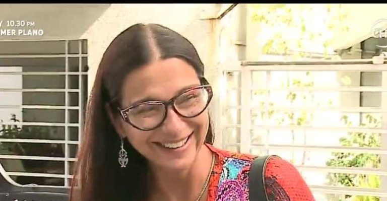 Katthy Kowaleczko se rapó y dedició lucir sus canas