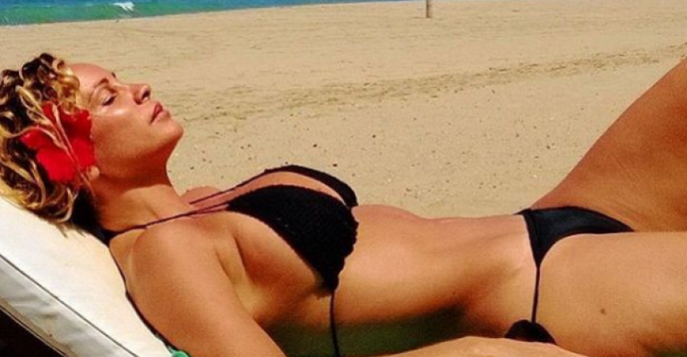 La sensual foto que se sacó Eva Gómez con diminuto bikini