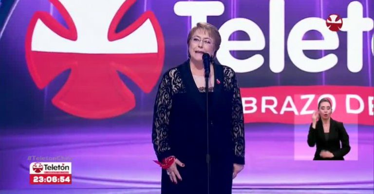 Michelle Bachelet dio discurso en Teletón 2016 y entregó su donación