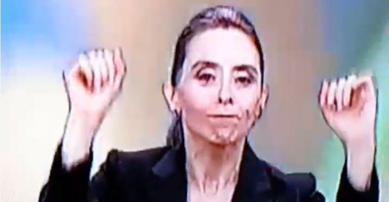 Traductora de señas sorprendió con su baile durante la Teletón 2016