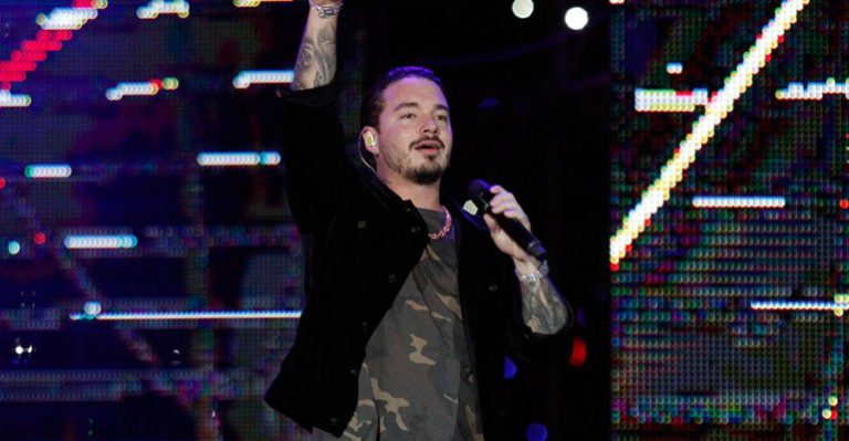J Balvin hizo vibrar al Estadio Nacional con Ginza y Safari