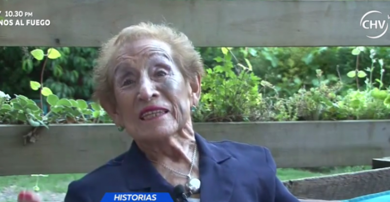 Abuelita de 106 invita a su cumpleaños a ancianos de 100