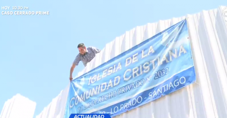 Evangélicos protestan tras ser desalojados de su iglesia