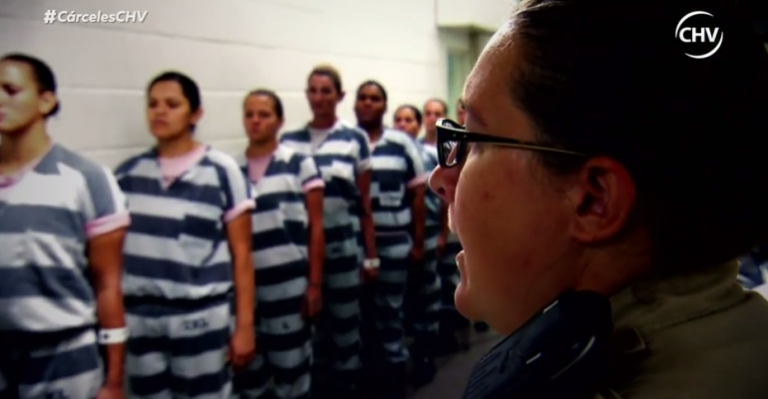 La Banda de las Encadenadas debe hacer trabajos forzados frente a la sociedad