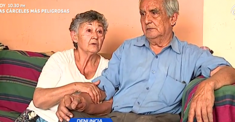 Abuelitos denuncian que fueron estafados y perderán su casa