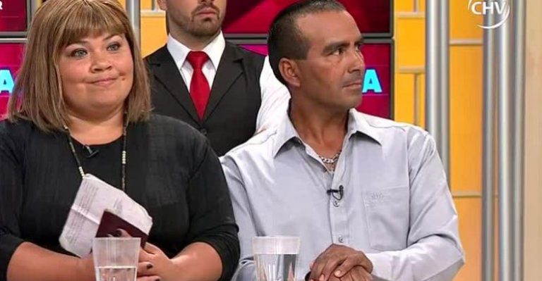 Mariano demanda a Angélica  y exige el divorcio - Parte 1