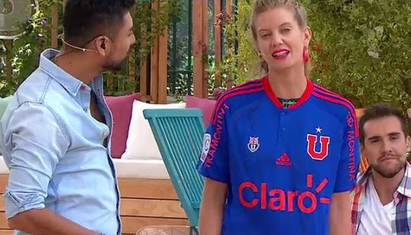 U de Chile regaló camiseta autografiada a damnificado