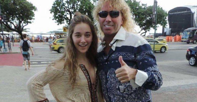 Hija de Farkas será rostro publicitario de tienda nacional