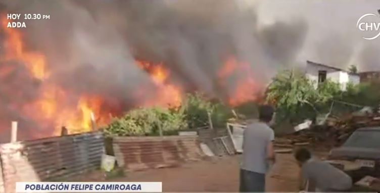 Seis mil personas evacuadas tras incendio en Valparaíso