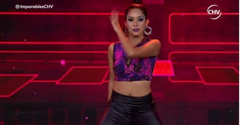 Romina puso al público de pie con una improvisación