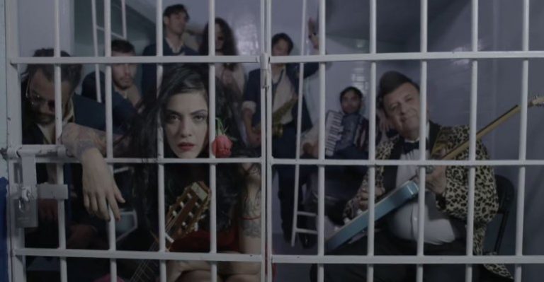 Mon Laferte agotó entradas a dos conciertos en una semana