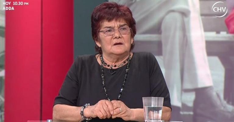 Olivia quiere que su vecino permita arreglar el problema de alcantarillado - Parte 2