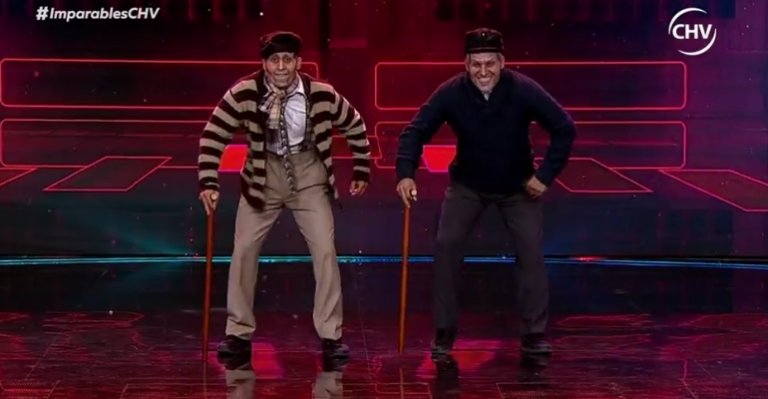 Dúo Los Nicos sorprendieron con su destreza y puesta en escena