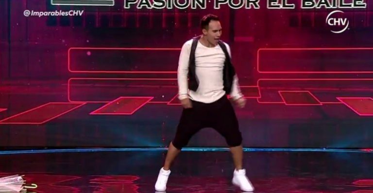 Michael Pavez combinó dos temas y estilos para sorprender al público