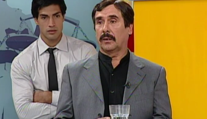 Hugo quiere que su hermana le entregue parte de la herencia que le corresponde - Parte 1