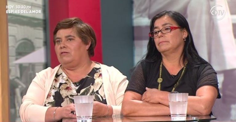 Hermanas divididas por el cuidado de su madre y por un terreno