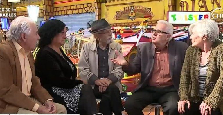 Abuelitos analizaron el ayer y hoy de nuestro país