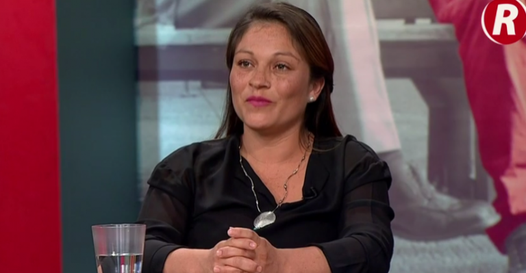 Evelin le pidió a su tío que vendan la herencia para ayudar a su padre - Parte 1