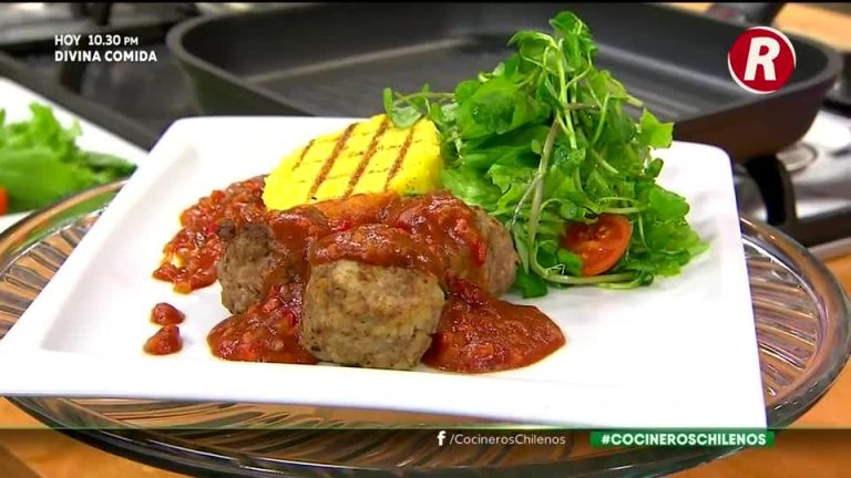 Axel preparó unas sencillas y ricas albóndigas de carne con salsa
