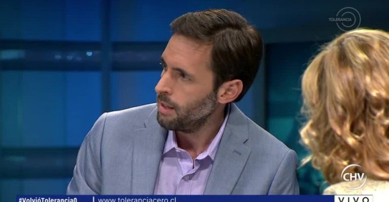 Daniel Matamala y su crítica a las Fuerzas Armadas