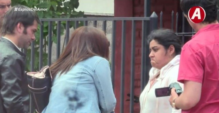 Claudia encaró duramente a mujer que estaría tras el engaño de amor virtual - Parte 1