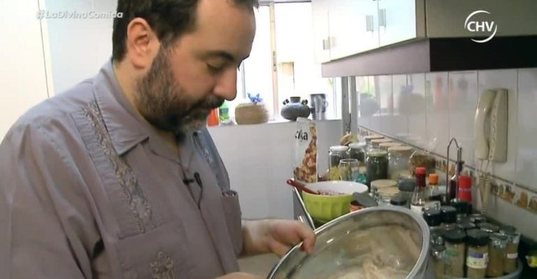 Rafael Gumucio conquistó a sus invitados con su entrada Borsht