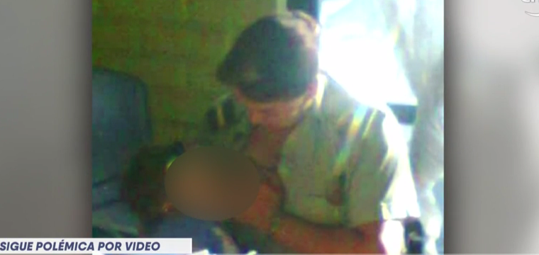 Sigue la polémica por el derecho de carabinera a amamantar