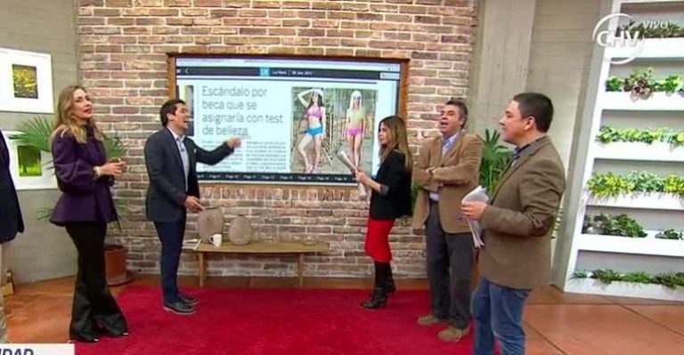 En República Checa postulan a beca usando bikini