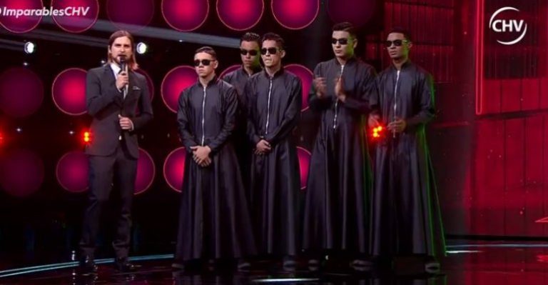Unit realizó show inspirado en Matrix en Imparables