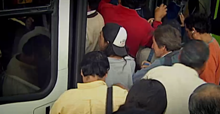 Pronto: Transantiago en 12 Días que Estremecieron Chile