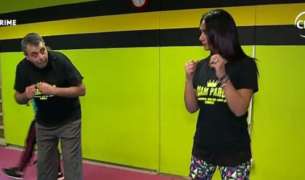 Pamela Díaz y el inspector entrenaron Boxeo sobre el ring