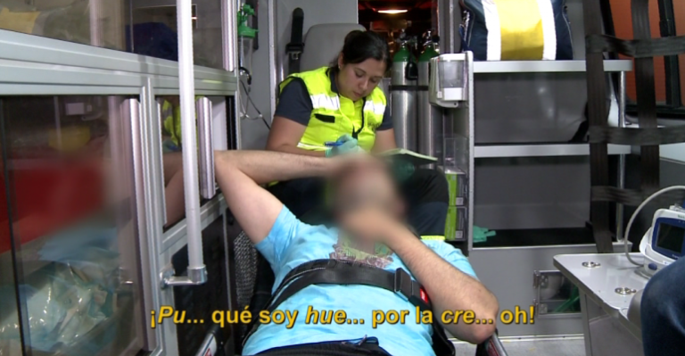 Hombre que se accidentó en bicicleta no dejaba de repetir las mismas frases en ambulancia