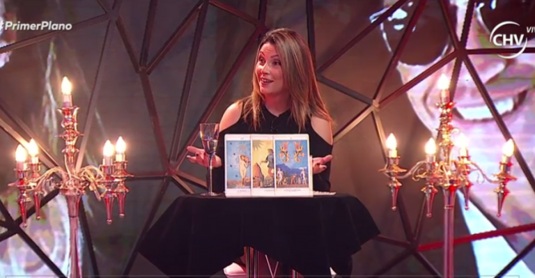 Karen Rodovalho leyó el tarot para Mayte y Alexis Sánchez