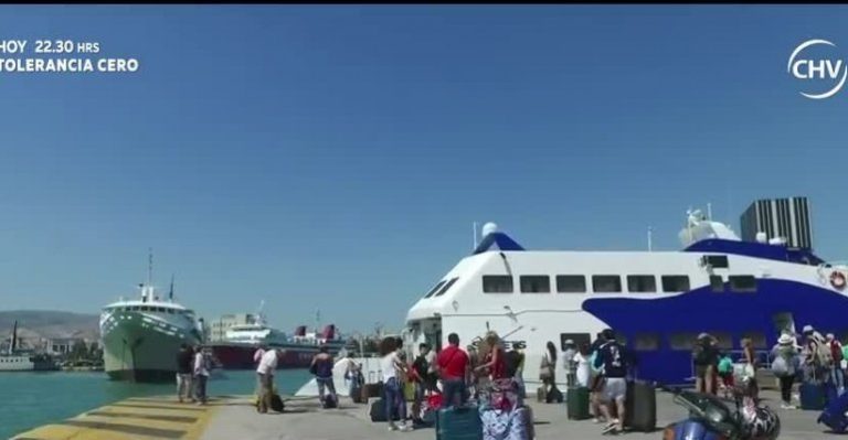 Chilenos en el extranjero: Paula Toro, la chilena que disfruta en la bella Grecia