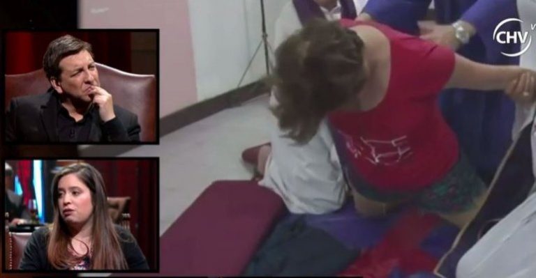 Mujer que fue poseída por legión de demonios visitó La Hermandad - Parte 2