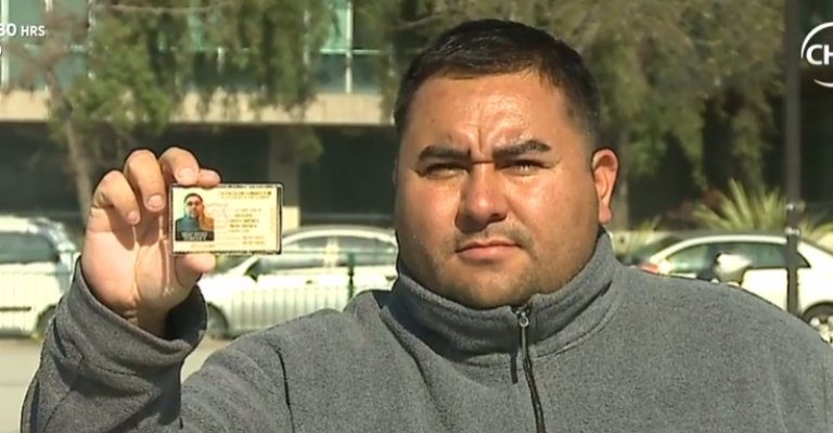 Hombre acusa discriminación al renovar licencia de conducir