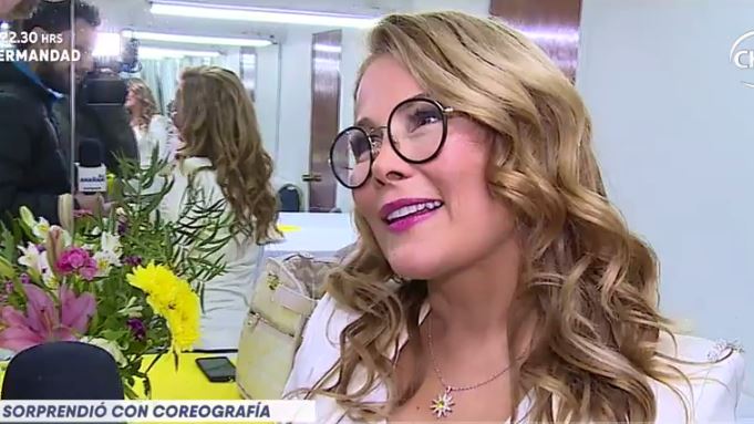 Cathy Barriga sorprendió con sexy presentación en Maipú